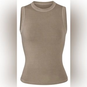 Skims Outdoor Crew Neck Tank - desert (S)
